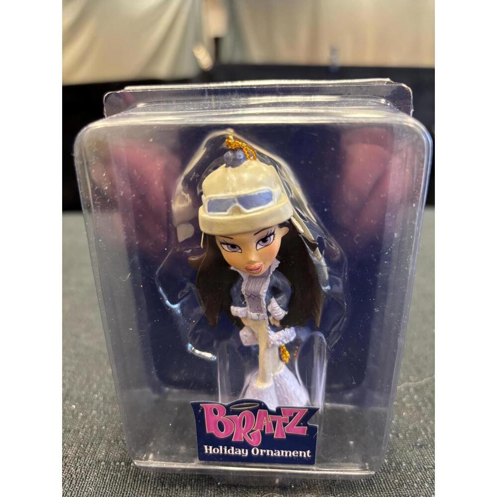 Bratz vintage "Wintertime Wonderland" Dana Holiday Ornament GUC